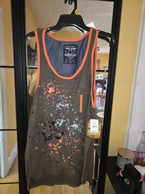 Sleeveless Paint-Splatter Design Tank Top with Orange Trim